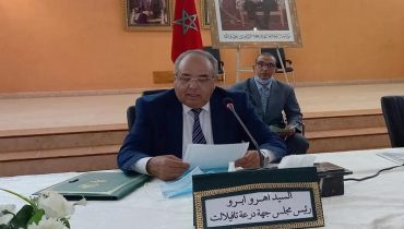 هل يعلم رئيس مجلس درعة تافيلالت ما يقع بإدارة المجلس؟