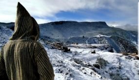 أجواء غائمة مع قطرات مطرية بهذه المناطق