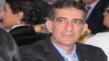 الموت يفجع الفنان نعمان لحلو