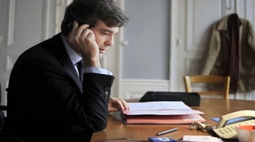 وزير الإقتصاد الفرنسي السابق ينفي أي تجسس للمغرب على هاتفه