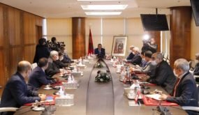 رئيس الحكومة يعقد اجتماعا مع ممثلي المركزيات النقابية لمناقشة الحالة الوبائية التي تعرفها المملكة