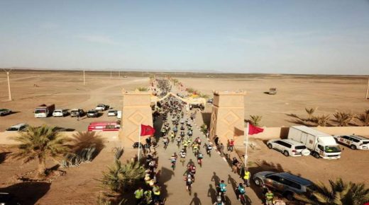 بوشعاب يحضيه يعطي انطلاقة سباق ”تيتان الصحراء” في نسخته الجديدة بمرزوكة