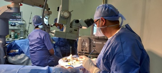 أكثر من 330 مستفيدا من قافلة طبية لإزالة المياه البيضاء بالرشيدية