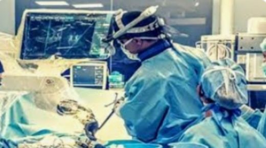 الإمارات تنجح في أول عملية جراحية لربط العمود الفقري - الرشيدية 24