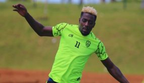 الرجاء الرياضي يتعاقد رسميا مع الغابوني أكسيل مايي