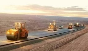 الوزارة تُنبّه إلى انقطاع الطريق بين ميدلت والريش