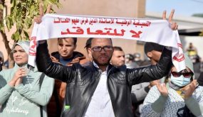 تزامنا مع محاكمة زملائهم.. “أساتذة التعاقد” يحتجون في المؤسسات التعليمية