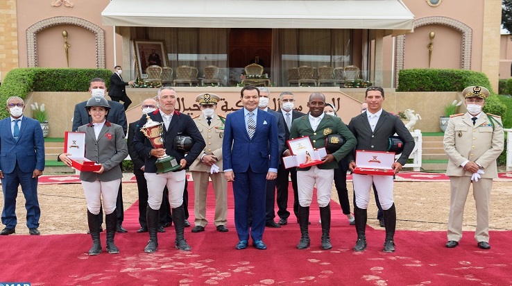 الأمير مولاي رشيد يترأس بتمارة الجائزة الكبرى  لصاحب الجلالة الملك محمد السادس لمباراة القفز على الحواجز