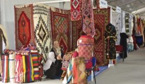 وزارة مزّور تفرض رسوما جمركية على السجاد المصري والصيني