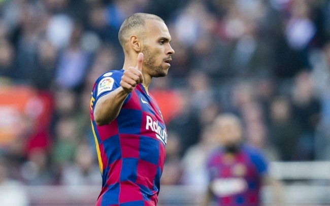 فريق برشلونة يفسخ عقد اللاعب برايثوايت