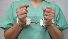 اعتقال مساعدة صيدلي تتاجر في الأطفال الرضع