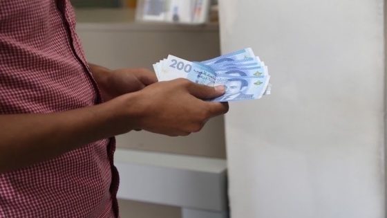 تحسن صرف الأورو بالدرهم ينعش تحويلات مغاربة العالم