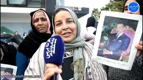 ساكنة سيدي الطيبي تحتج أمام ” العمران” بسبب حرمانها من بقعها