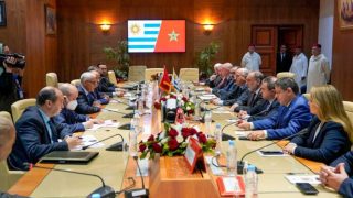 رئيس مجلس النواب يتباحث مع وفد رفيع المستوى من الأورغواي