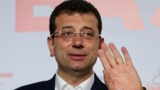 محكمة تركية تقضي بسجن منافس لأردوغان وحرمانه من السياسة