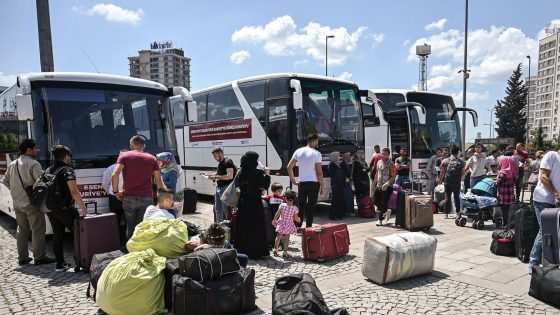 تركيا.. ترحيل 4 آلاف مهاجر غير نظامي من هذه الجنسيات خلال أسبوع واحد