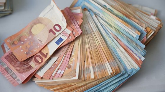 ارتفاع سعر صرف الأورو يحفز تحويلات مغاربة أوروبا