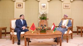 ناصر بوريطة يتباحث مع نظيره وزير الخارجية العماني