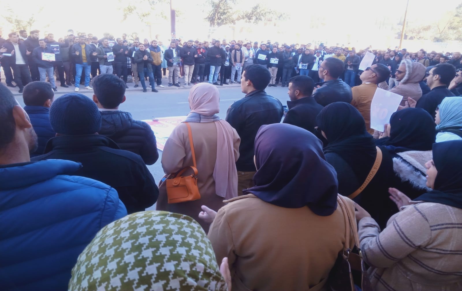 أساتذة التعاقد يدرسون تمديد الإضراب في زاكورة