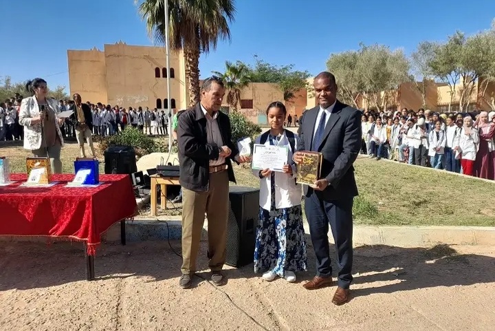 الرشيدية.. ثانوية مولاي رشيد ثحتفل بالتلاميذ المتفوقين دراسيا