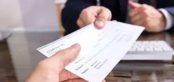 تنغير.. مطالب بفتح تحقيق بشأن قضية “تسلم” شيكات من منتخبين