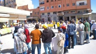 الرشيدية.. الكونفدرالية الديمقراطية للشغل تنفذ وقفة احتجاجية