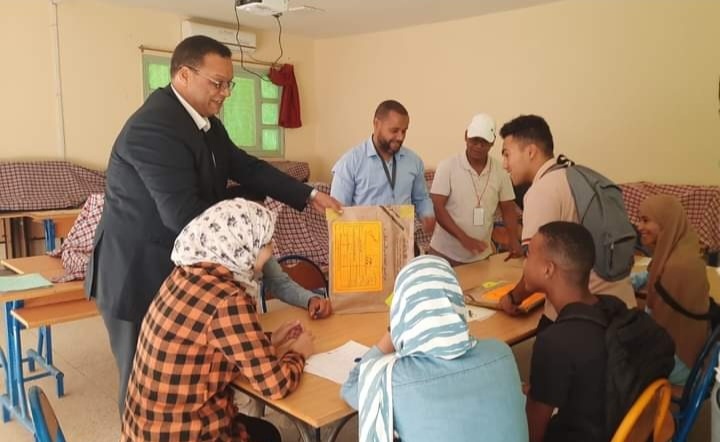 زاكورة ..لجنة إقليمية برئاسة المدير الإقليمي المكلف تتفقد عملية فتح أظرفة امتحانات الفترة الصباحية