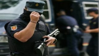 الرشيدية.. توقيف شخصين متورطين في تهريب مخدر الشيرا بقصر حارث بكلميمة