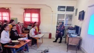 ميدلت ..المؤسسات التعليمية تحتفل بالذكريات الوطنية والمحلية لقدماء المقاومين