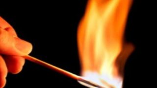 أوفوس .. محاولة شخص إضرام النار في جسده