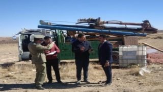 ميدلت .. قائد المقاطعة الادارية ميملال يوقف حفر ثقب مائي عشوائي