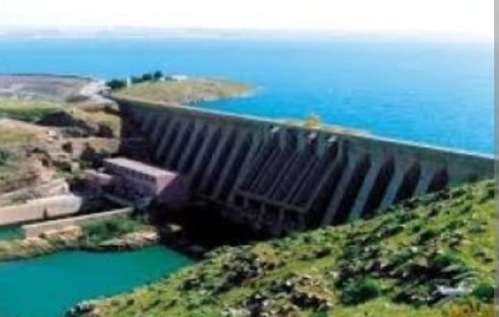 ميدلت.. قرار عاملي يسمح للحمامات ومرافق غسل السيارات بتقديم الخدمات طيلة الأسبوع