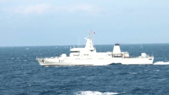 البحرية الملكية تقدم المساعدة لمرشحين للهجرة غير النظامية جنوب – غرب الداخلة