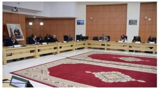 ميدلت .. عامل إقليم ميدلت يعقد اجتماعا تحضيريا للملتقى الوطني للتفاح