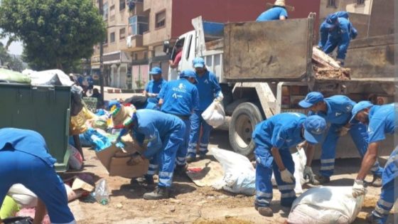 عمال النظافة يعلنون التحدي على نفايات العيد