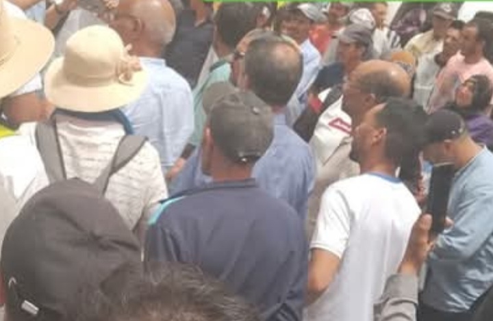 ميدلت ..وقفة تضامنية حاشدة بأغبالو سردان تعيد قضية راعي الغنم القاصر محمدييينو إلى الواجهة