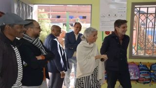 زاكورة .. السفير البرتغالي يستكشف مؤسسات زاكورة الثقافية والاجتماعية خلال فعاليات مهرجانها السينمائي