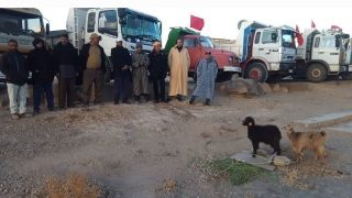 الريش .. نهاية اعتصام أرباب شاحنات نقل مواد البناء  بعد تسوية مبدئية وفتح تحقيقات موسعة