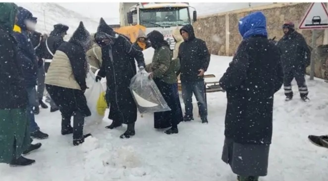 تنغير .. مبادرة تضامنية تصل إلى أوزيغيمت بتنسيق مع السلطات المحلية لمواجهة قساوة الشتاء