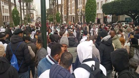 وقفة احتجاجية لأساتذة التعليم الأولي أمام البرلمان للمطالبة بالإدماج وتحسين الأجور