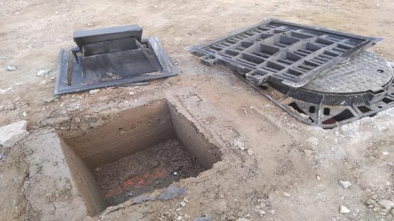 أرفود .. طريقة تركيب أغطية البالوعات بأحياء تخضع للتهيئة تثير تساؤلات حول جودة الأشغال وسلامة المواطنين