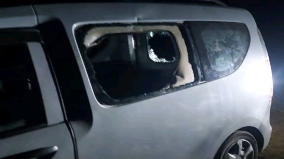 زاكورة ..قطع الطريق بالحجارة ورشق مواطن ليلا بين بني زولي وأروا يثير مخاوف الساكنة