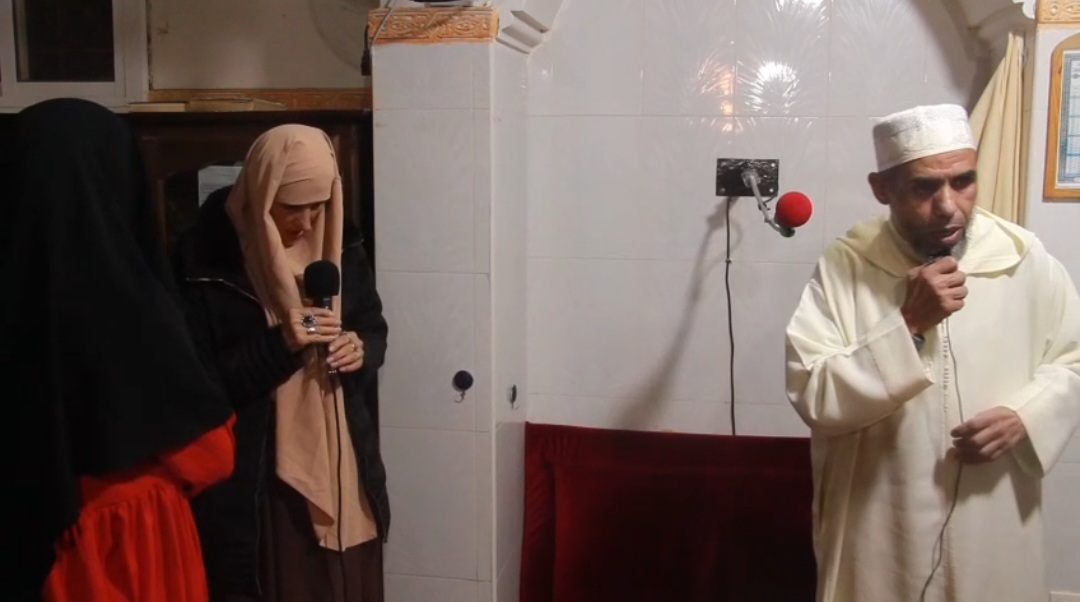 تنغير.. سيدة فرنسية تختار الإسلام في لحظة روحانية مؤثرة داخل مسجد بآيت الفرسي